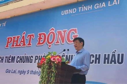 GS, TS Nguyễn Thanh Long phát biểu tại lễ phát động.
