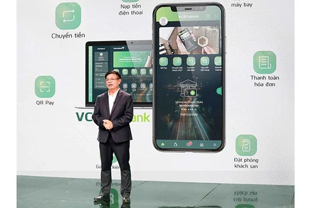 Phó Tổng Giám đốc Vietcombank Đào Minh Tuấn giới thiệu về VCB Digibank.