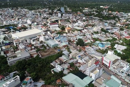 TX Cai Lậy đạt đô thị loại III.