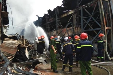 Hiện trường vụ cháy tại khu vực cảng Đức Giang.