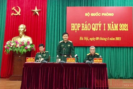 Thiếu tướng Nguyễn Văn Đức phát biểu tại buổi họp báo.