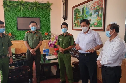 Kiểm tra hoạt động cách ly tại khách sạn Ngọc Hân, TP Vũng Tàu.