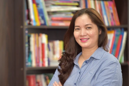 Bà Nguyễn Kim Thoa, Chủ tịch Hội đồng quản trị công ty CP Văn hóa- Giáo dục Tân Việt. 