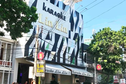 Từ ngày 29-4 đến hết 3-5, các cơ sở kinh doanh dịch vụ vũ trường, karaoke trên địa bàn tỉnh Ninh Thuận tạm dừng hoạt động.