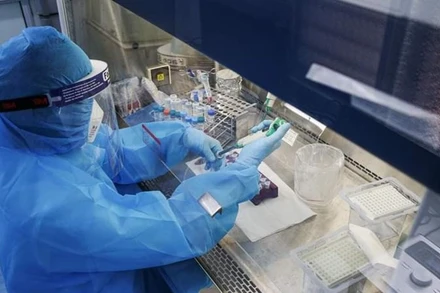 CDC Nghệ An phát hiện ca nhiễm COVID-19 thứ ba ở khu cách ly. 