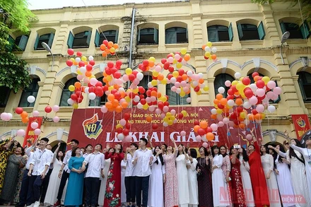 Lễ khai giảng tại Trường THPT Việt Đức (Hà Nội). Ảnh minh hoạ: THUỶ NGUYÊN