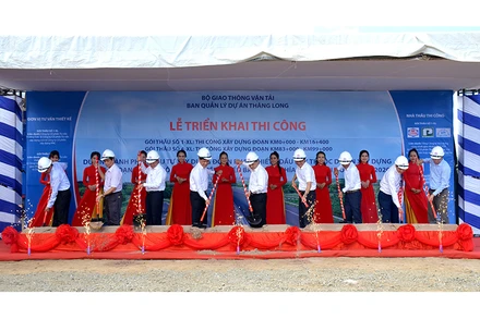 Gói thầu 1-XL đoạn Phan Thiết – Dầu Giây thuộc Dự án xây dựng một số đoạn đường bộ cao tốc trên tuyến bắc-nam được triển khai thi công từ ngày 16-11-2020.