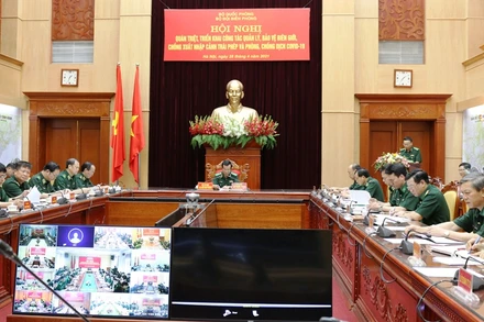 Tư lệnh BĐBP, Thiếu tướng Lê Đức Thái chủ trì hội nghị.