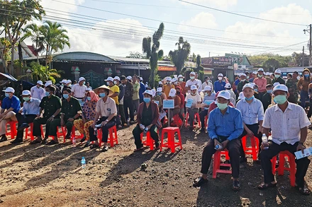 Đông đảo người dân trên địa bàn huyện Bù Gia Mập tham gia lễ phát động loại trừ và ngăn ngừa sốt rét quay trở lại.