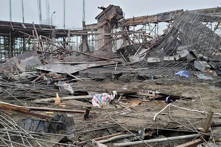 Sập giàn giáo công trình xây dựng, hai công nhân tử vong