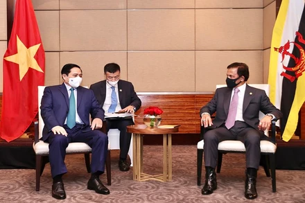 Thủ tướng Chính phủ Phạm Minh Chính hội kiến Quốc vương Brunei Haji Hassanal Bolkiah. (Ảnh: VGP)
