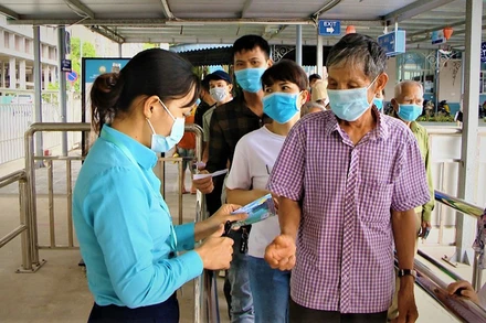 Du khách đến Hạ Long - Quảng Ninh tăng trong dịp nghỉ lễ 30-4 và 1-5. (Ảnh minh họa)