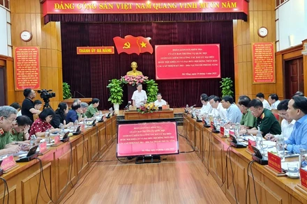 Đoàn công tác của Ủy ban Thường vụ Quốc hội làm việc với Ủy ban Bầu cử TP Đà Nẵng.