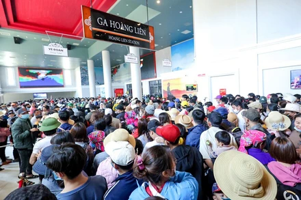 Xem xét hạn chế các sự kiện, hoạt động tập trung đông người không cần thiết. (Ảnh minh họa: ST)