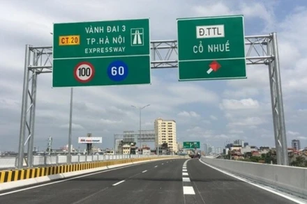 Đường Vành đai 3 trên cao đoạn Mai Dịch - cầu Thăng Long.