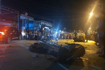 Hiện trường vụ tai nạn làm hai người chết tại chỗ.