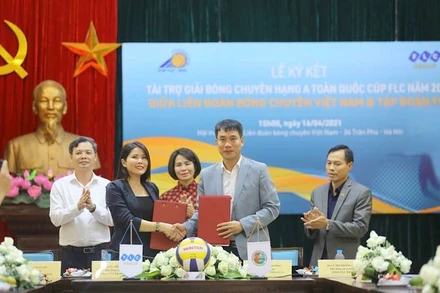 Có tài trợ của FLC lần đầu tiên các trận đấu Giải hạng A được truyền hình trực tiếp toàn bộ.