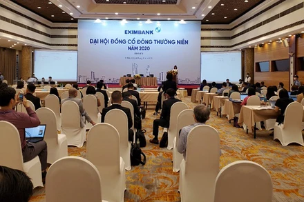 Họp cổ đông bất thành, EIB giảm 2,97%