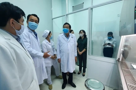 Hệ thống máy xét nghiệm có thể thực hiện mỗi ngày 400 mẫu. 