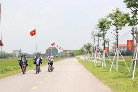 Diện mạo nông thôn mới Cẩm Xuyên ngày càng khởi sắc. 