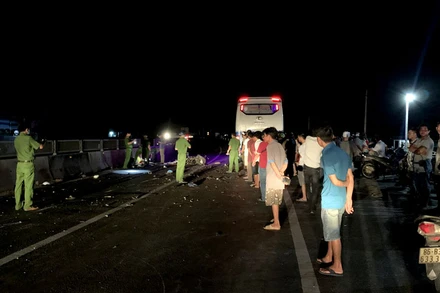 Hiện trường vụ tai nạn giao thông làm hai người chết tại chỗ.