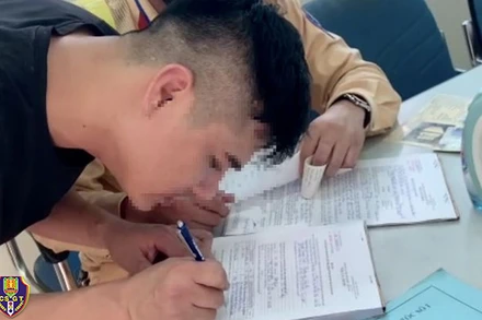 Tài xế L. thừa nhận hành vi vi phạm của mình. (Ảnh: Cục Cảnh sát giao thông)