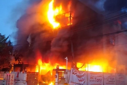 Hiện trường vụ cháy. (Ảnh: Bưu điện Bangkok)