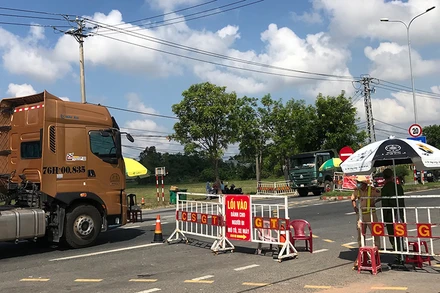 Đà Nẵng tạm dừng hoạt động tại các chốt kiểm soát dịch bệnh ra vào thành phố từ 12 giờ trưa 4/12.