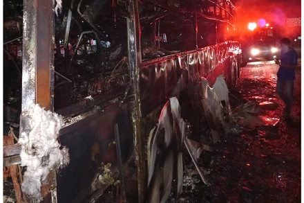 Xe bị cháy vào khoảng 3 giờ sáng ngày 26/12, khi đang lưu thông trên Quốc lộ 1A, qua địa bàn xã Sông Lũy, huyện Bắc Bình (Bình Thuận).