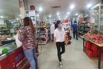 Một siêu thị bán sản phẩm của Việt Nam tại Phnom Penh, Campuchia. (Ảnh: Nguyễn Hiệp)