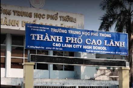 Cổng Trường THPT TP Cao Lãnh. (Ảnh minh họa)