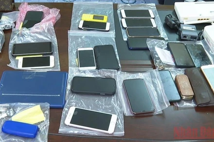 Một số tang vật thu giữ trong quá trình khám xét tại nhà các đối tượng.