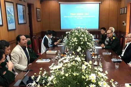 Lễ khai giảng tổ chức tại Tạp chí Văn nghệ Quân đội. (Ảnh: Tạp chí cung cấp)