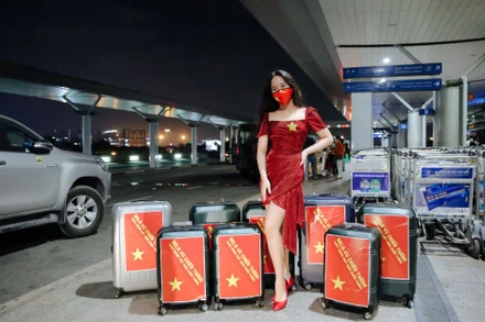 Vũ Huyền Diệu trước giờ lên đường tại sân bay Tân Sơn Nhất, TP Hồ Chí Minh. (Ảnh: Ban tổ chức cung cấp)