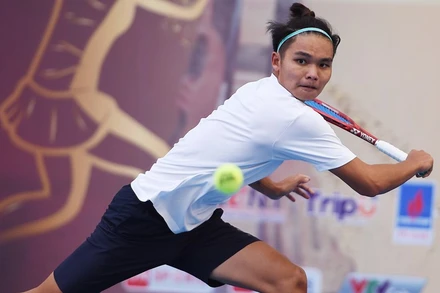 Trịnh Linh Giang chứng tỏ đẳng cấp của tay vợt hạt giống số 1 với các chiến thắng ấn tượng từ đầu giải. (Ảnh: VTF)