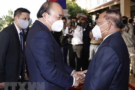 Chủ tịch nước Nguyễn Xuân Phúc hội kiến Chủ tịch Quốc hội Campuchia Heng Samrin.