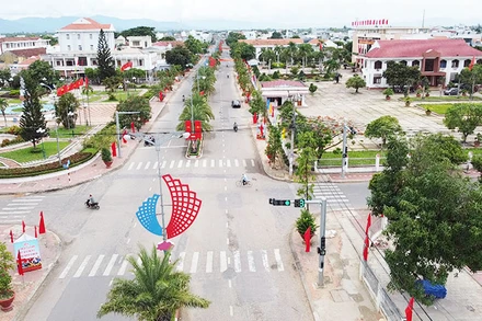 Một góc khu trung tâm hành chính của thị xã An Nhơn. Ảnh: NGUYỄN QUÝ HÂN.