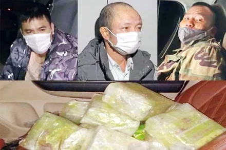 Ba đối tượng Đức, Tâm, Trân cùng tang vật.