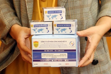 Kit xét nghiệm Covid-19 của Công ty Việt Á. (Ảnh: TTXVN/Vietnam+)