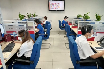 Tổng đài chăm sóc khách hàng.