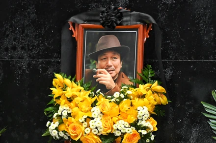 Di ảnh nhạc sĩ Phú Quang tại tang lễ sáng 13/12 ở Hà Nội. (Ảnh: Thành Đạt)