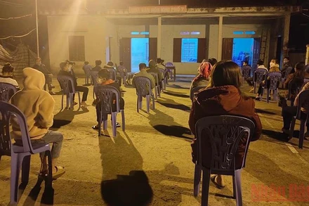 Cơ quan chức năng khẩn trương lấy mẫu xét nghiệm cộng đồng nhằm truy vết các trường hợp liên quan ca bệnh.