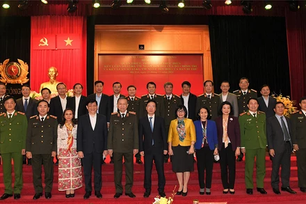 Các đại biểu dự hội nghị. 