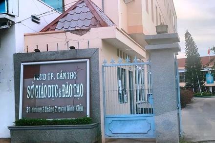 Kỷ luật cảnh cáo nguyên Giám đốc Sở Giáo dục và Đào tạo TP Cần Thơ