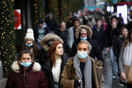 Phố Oxford tại thủ đô London, Anh, tháng 12/2021. (Ảnh: Reuters)