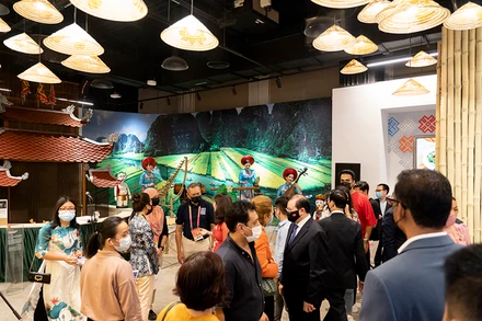 Nhà Triển lãm Việt Nam tại EXPO 2020 Dubai nhận được sự chú ý của truyền thông thế giới. (Ảnh: Bộ Văn hóa, Thể thao và Du lịch) 
