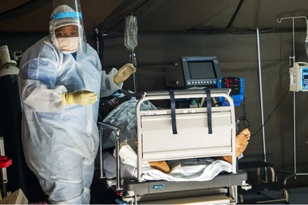 Ghi nhận chủng mới Omicron lần đầu tiên tại Nam Phi hồi tháng 11. (Nguồn: Moskva 24/AP)