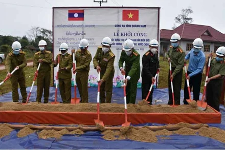 Khởi công xây dựng trụ sở Công an các bản tại Lào, giáp biên giới với tỉnh Quảng Nam.