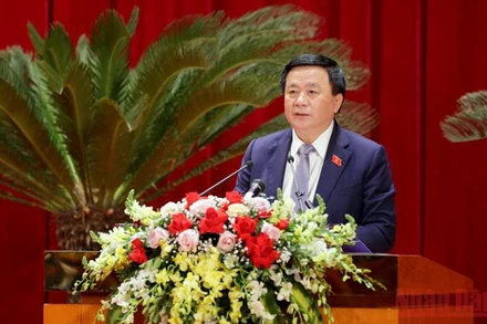 Đồng chí Nguyễn Xuân Thắng, Ủy viên Bộ Chính trị, Giám đốc Học viện chính trị quốc gia Hồ Chí Minh, Chủ tịch Hội đồng lý luận Trung ương phát biểu tại kỳ họp.