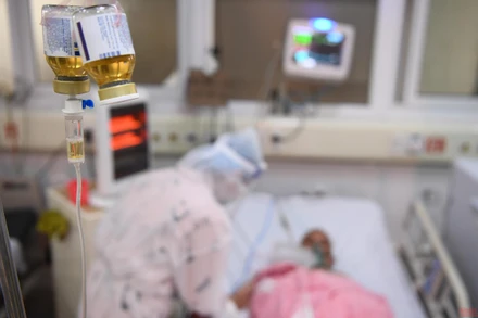 Bệnh nhân Covid-19 được điều trị tại Bệnh viện Bệnh Nhiệt đới Trung ương. (Ảnh: THÀNH ĐẠT)